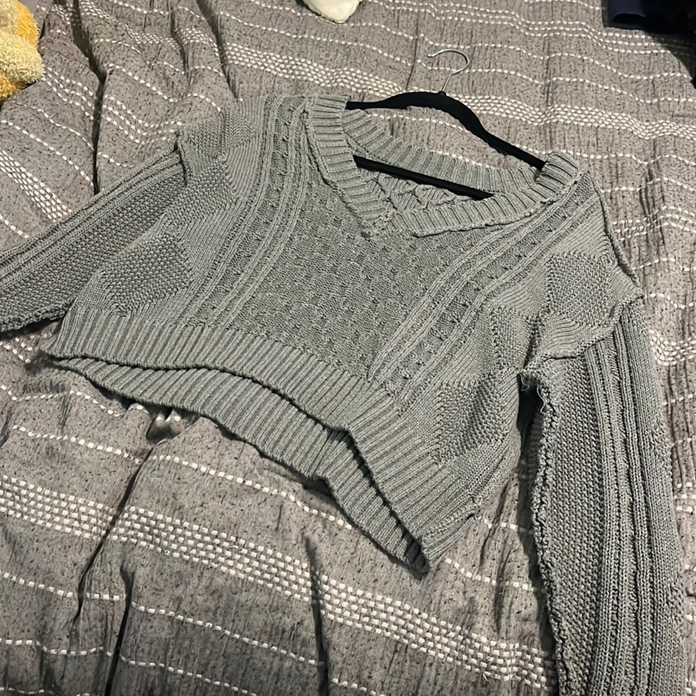 Cropped knit sweater